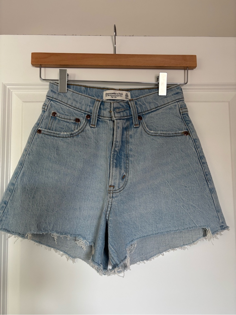 Abercrombie & Fitch The 90’s Relaxed Light Wash High-Rise Cutoff Denim Shorts